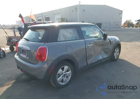 2015 Mini Hardtop Cooper из США, поврежденный, VIN WMWXM5C52FT940926